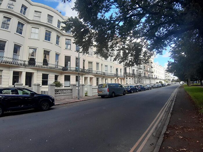 1 Bedroom Flat To Rent In Vernon Terrace, BN1