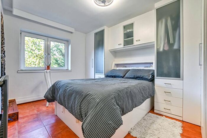 2 Bedroom Flat For Sale In Rotherfield Street, East Canonbury, London, N1