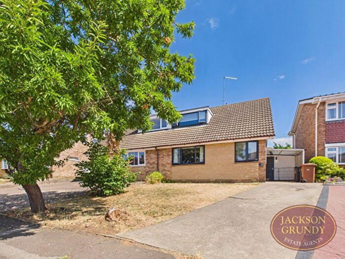 3 Bedroom Semi Detached House For Sale In Poachers Way, Kingsthorpe, NN2