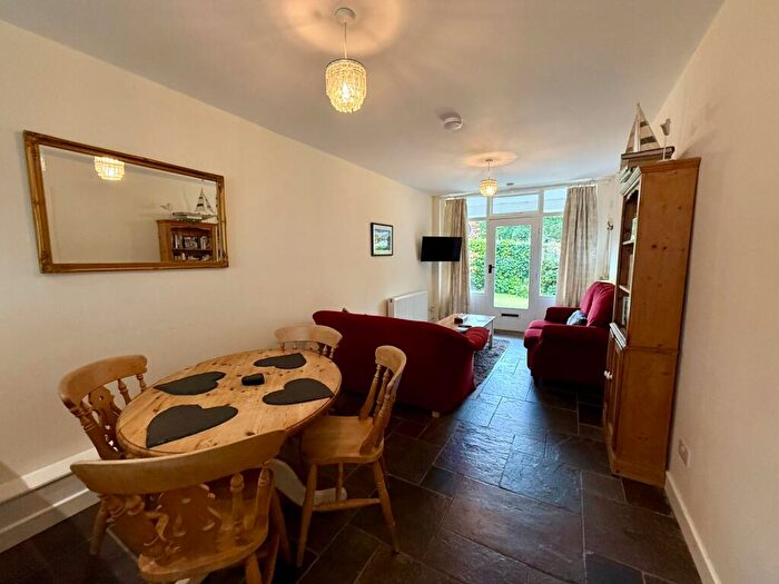 2 Bedroom Bungalow For Sale In Riverside Bungalows, Llanbedr, LL45