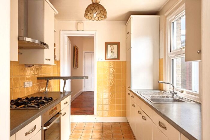 3 Bedroom Terraced House For Sale In Newry Road, St Margarets, TW1