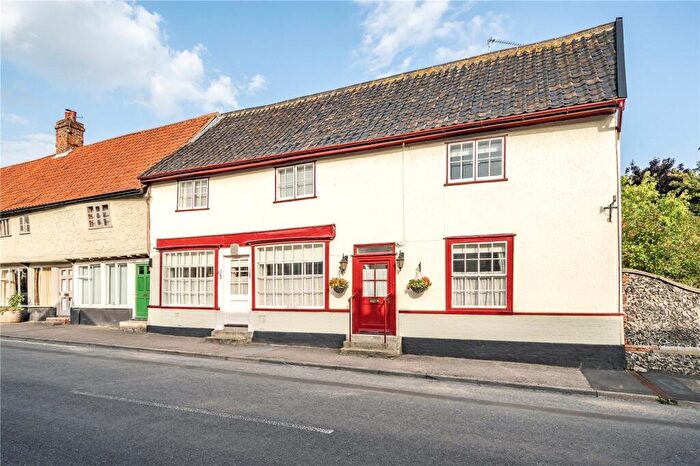4 Bedroom Town House For Sale In High Street, Ixworth, Bury St Edmunds, Suffolk, IP31