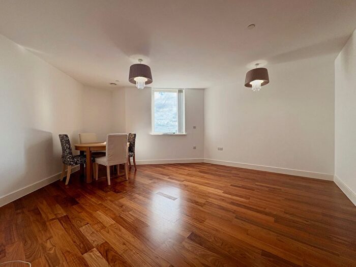 2 Bedroom Flat To Rent In Hagley Road, Birmingham, B16