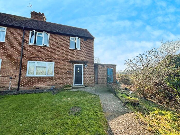 1 Bedroom Flat To Rent In High Street, Ripley, GU23