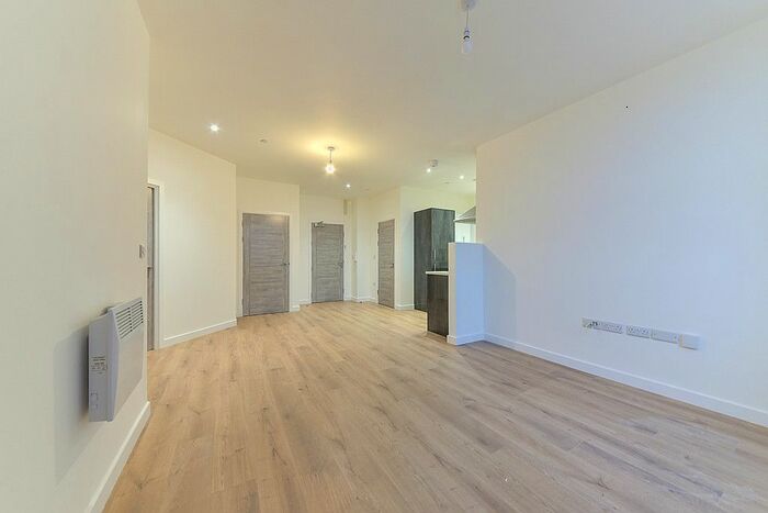 2 Bedroom Flat To Rent In Bayard Plaza, Peterborough, PE1