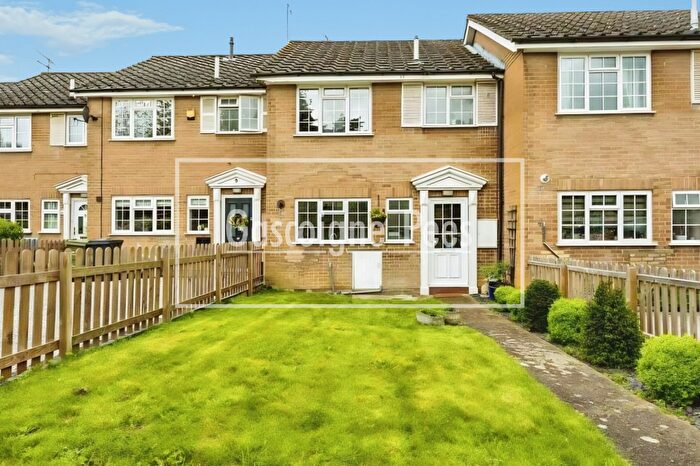 3 Bedroom House To Rent In Regalfield Close, Guildford, GU2