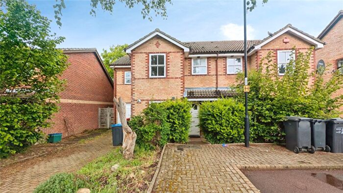 3 Bedroom Semi-Detached House To Rent In Morris Close, Croydon, CR0