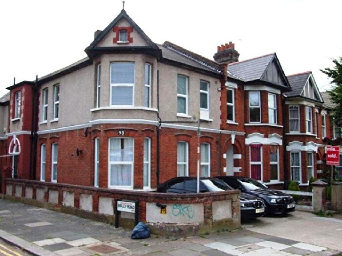 1 Bedroom Flat For Sale In Holland Road, Kensal Green, NW10