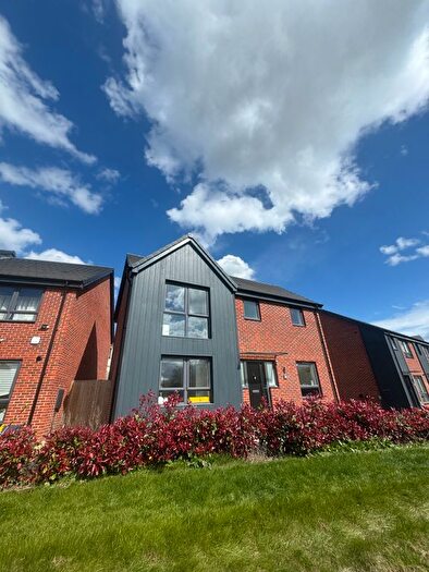 3 Bedroom Detached House For Sale In Tattenhoe Park, Milton Keynes, MK4