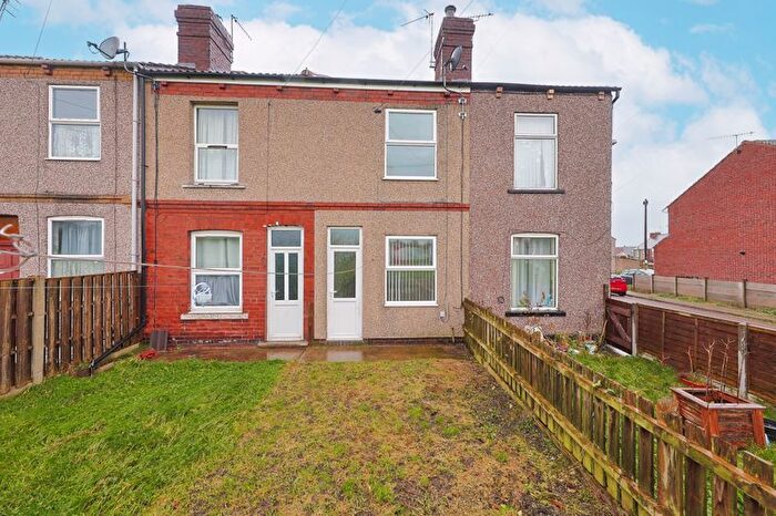 2 Bedroom Terraced House For Sale In Park Street, Chesterfield, S40