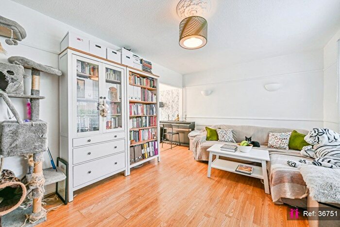 4 Bedroom End Terrace House For Sale In Firbeck Road, Nottingham, NG8