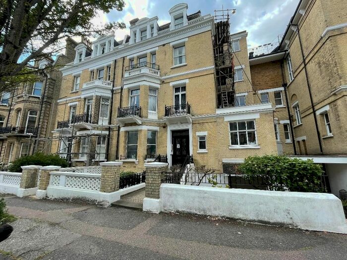 1 Bedroom Flat To Rent In First Avenue, Hove, BN3