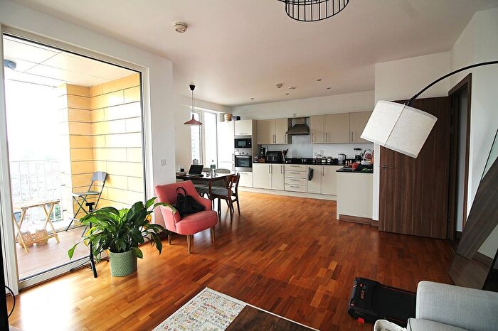 1 Bedroom Flat To Rent In Elliot Lodge, Cyrus Field Street, Precision, SE10
