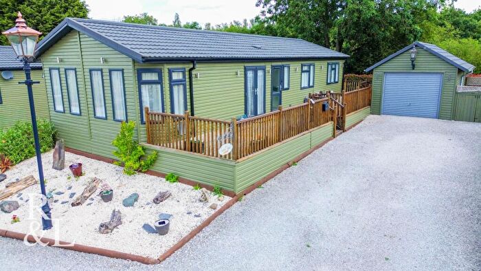 3 Bedroom Park Home For Sale In Spring Cottage Road, Overseal, Swadlincote, DE12