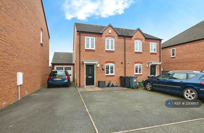 3 Bedroom Semi-Detached House To Rent In Bartley Crescent, Birmingham, B31