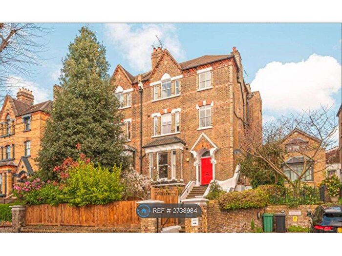 4 Bedroom Flat To Rent In Lyndhurst Road, London, NW3
