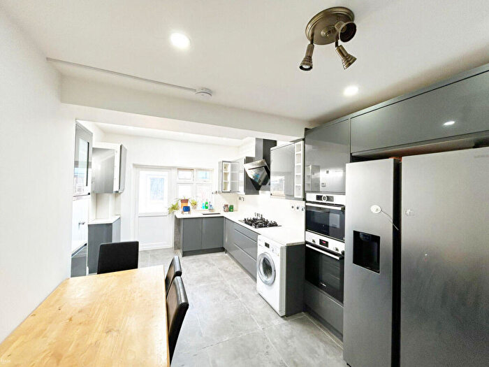 3 Bedroom Terraced House To Rent In Blundell Road, Edgware, HA8