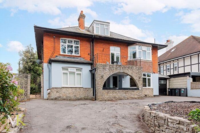 3 Bedroom Maisonette For Sale In Queens Park South Drive, Bournemouth, BH8