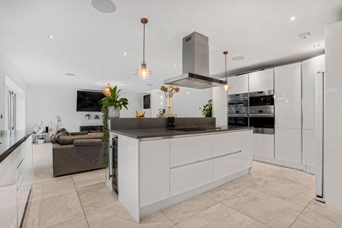 5 Bedroom Detached House For Sale In Gilders, Sawbridgeworth, CM21