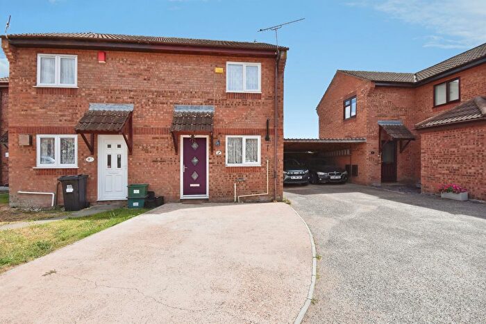 2 Bedroom Semi-Detached House For Sale In Allen Close, Tiverton, EX16