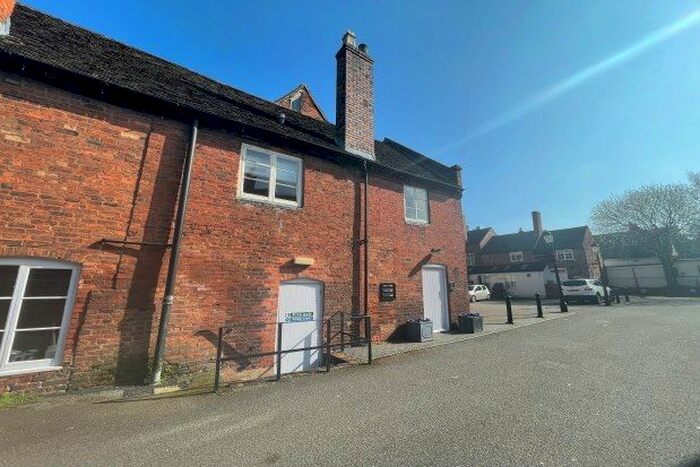 2 Bedroom Flat To Rent In The Swan Bird Street, Lichfield, WS13