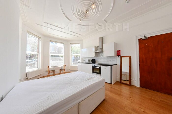 Studio To Rent In Manstone Road, Cricklewood, NW2
