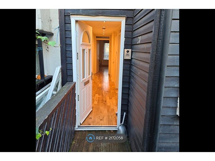 1 Bedroom Flat To Rent In Curtis Field Road, London, SW16