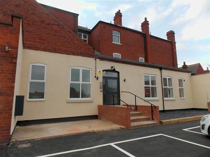 2 Bedroom Flat To Rent In Grimsby Road, Cleethorpes, DN35