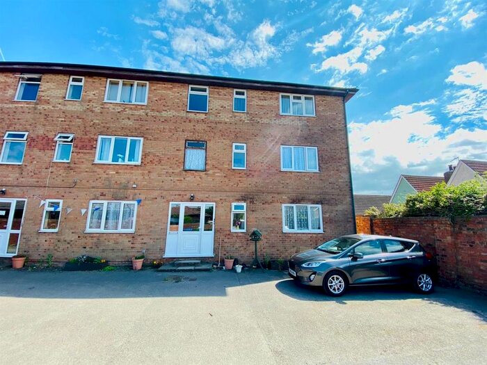 1 Bedroom Property To Rent In Cliff Court, Cliff Road, Hornsea HU18