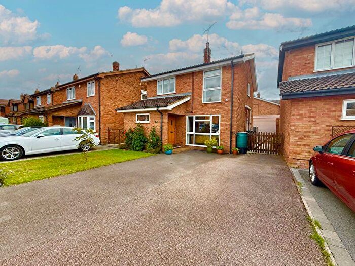 4 Bedroom Detached House For Sale In Rushendon Furlong, Pitstone, LU7