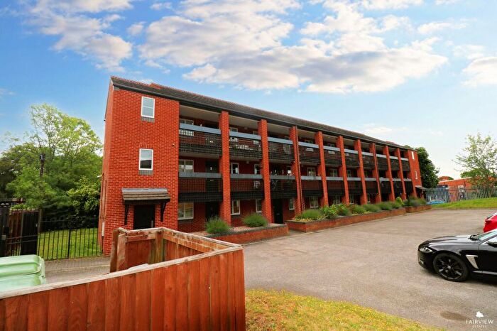 2 Bedroom Apartment To Rent In Yew Tree Avenue, Nottingham, NG5