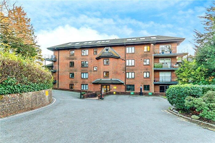 2 Bedroom Flat For Sale In Dorin Court, Landscape Road, Warlingham, Surrey, CR6