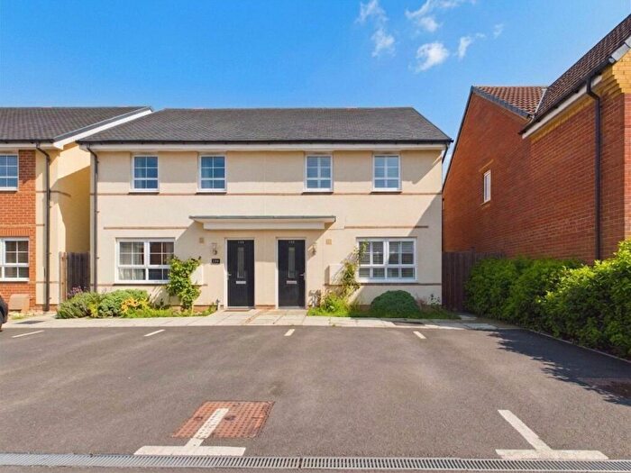 3 Bedroom Semi Detached House For Sale In Barley Fields, Thornbury, Bristol, South Gloucestershire, BS35