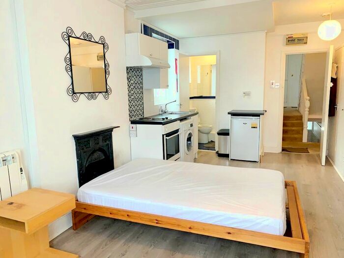 Studio To Rent In Church Lane, Crouch End, N8