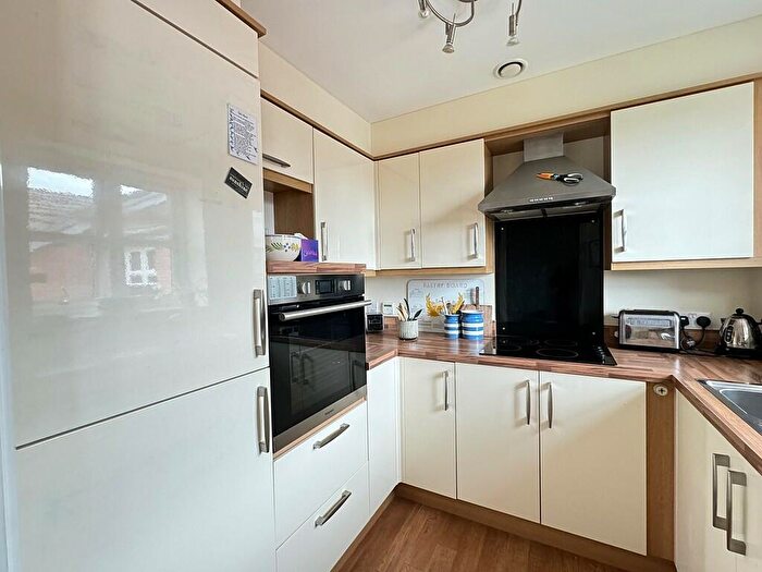 1 Bedroom Apartment For Sale In Finham Court, Waverley Road, Kenilworth, CV8
