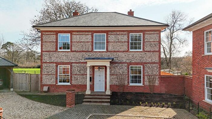 4 Bedroom Detached House For Sale In Birch Lane, Sandleheath, Fordingbridge, SP6