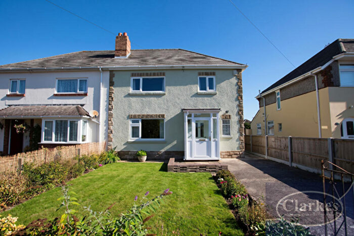4 Bedroom Semi Detached House To Rent In Mossley Avenue, Wallisdown, Uk, BH12
