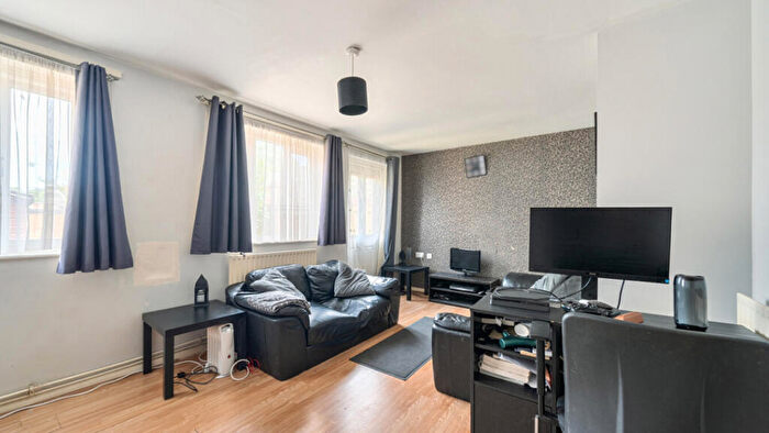 2 Bedroom End Of Terrace House For Sale In Ronnie Lane, Manor Park, E12