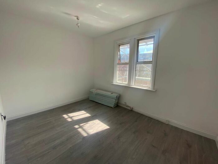 4 Bedroom Terraced House To Rent In Poplar Road, Walthamstow, E17