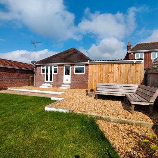 3 Bedroom Bungalow To Rent In Treves Road, Dorchester, DT1