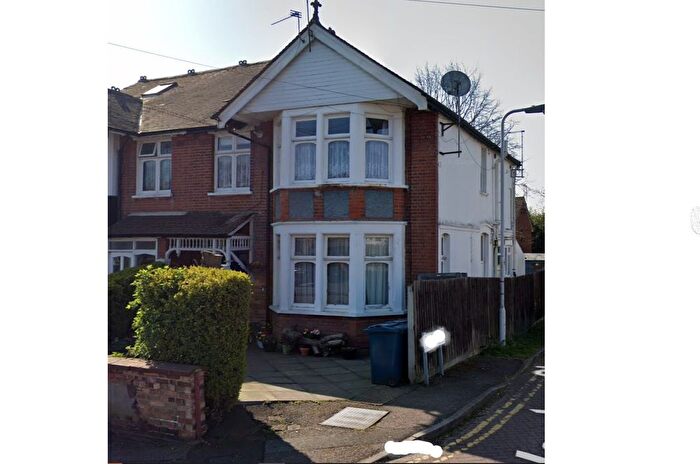 1 Bedroom Studio To Rent In Southfield Park, North Harrow, Harrow, HA2