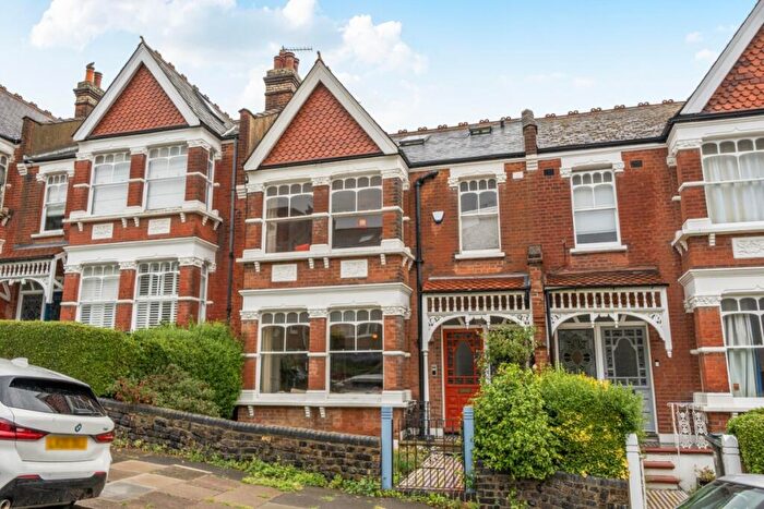 6 Bedroom House To Rent In Leinster Road London, N10