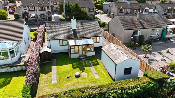 2 Bedroom Detached Bungalow For Sale In Helmside Road, Oxenholme, LA9