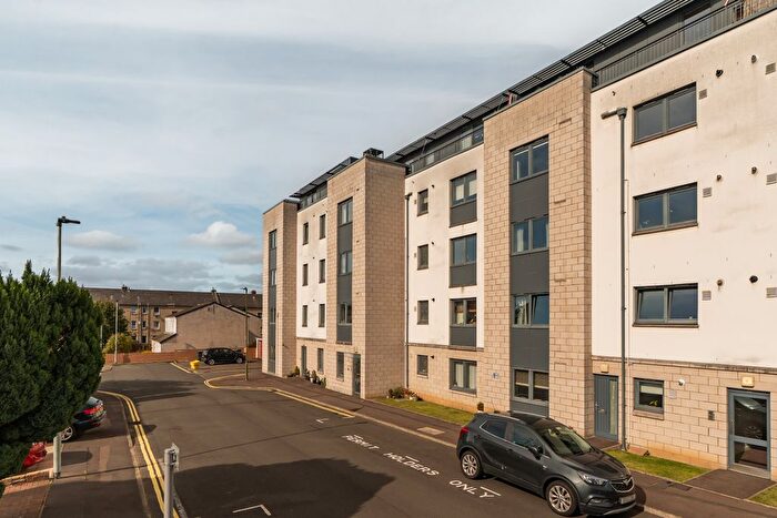 2 Bedroom Flat For Sale In / Moat Terrace, Edinburgh, EH14