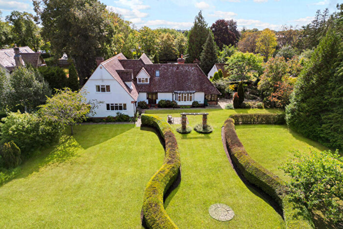 6 Bedroom Detached House For Sale In Tiddington Road, Stratford-Upon-Avon, CV37