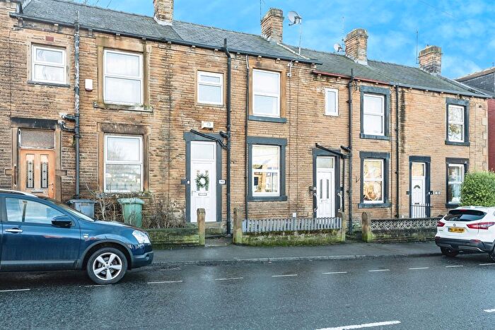 2 Bedroom Terraced House For Sale In Victoria Road, Morley, Leeds, LS27