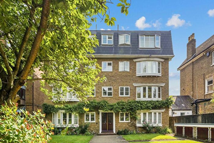 2 Bedroom Flat To Rent In Burlington Road, London, W4