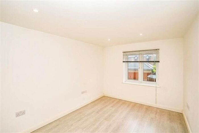 1 Bedroom Flat For Sale In London Road, Hemel Hempstead, HP3