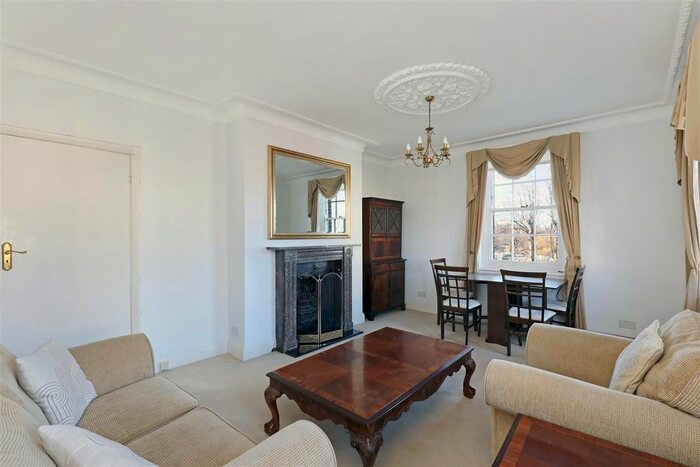 3 Bedroom Flat To Rent In Putney Hill, London, SW15