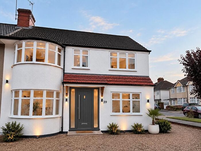 5 Bedroom End Terrace House To Rent In Saxville Road, Orpington, Kent, BR5
